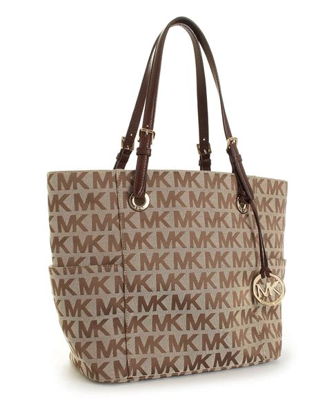 michael kors purse $400|Michael Kors purses on clearance.